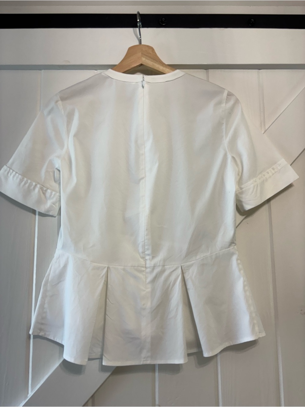 Veronica Beard White Peplum Top Short Sleeve Back Zip Minimalist Est Size 2 - Picture 3 of 8